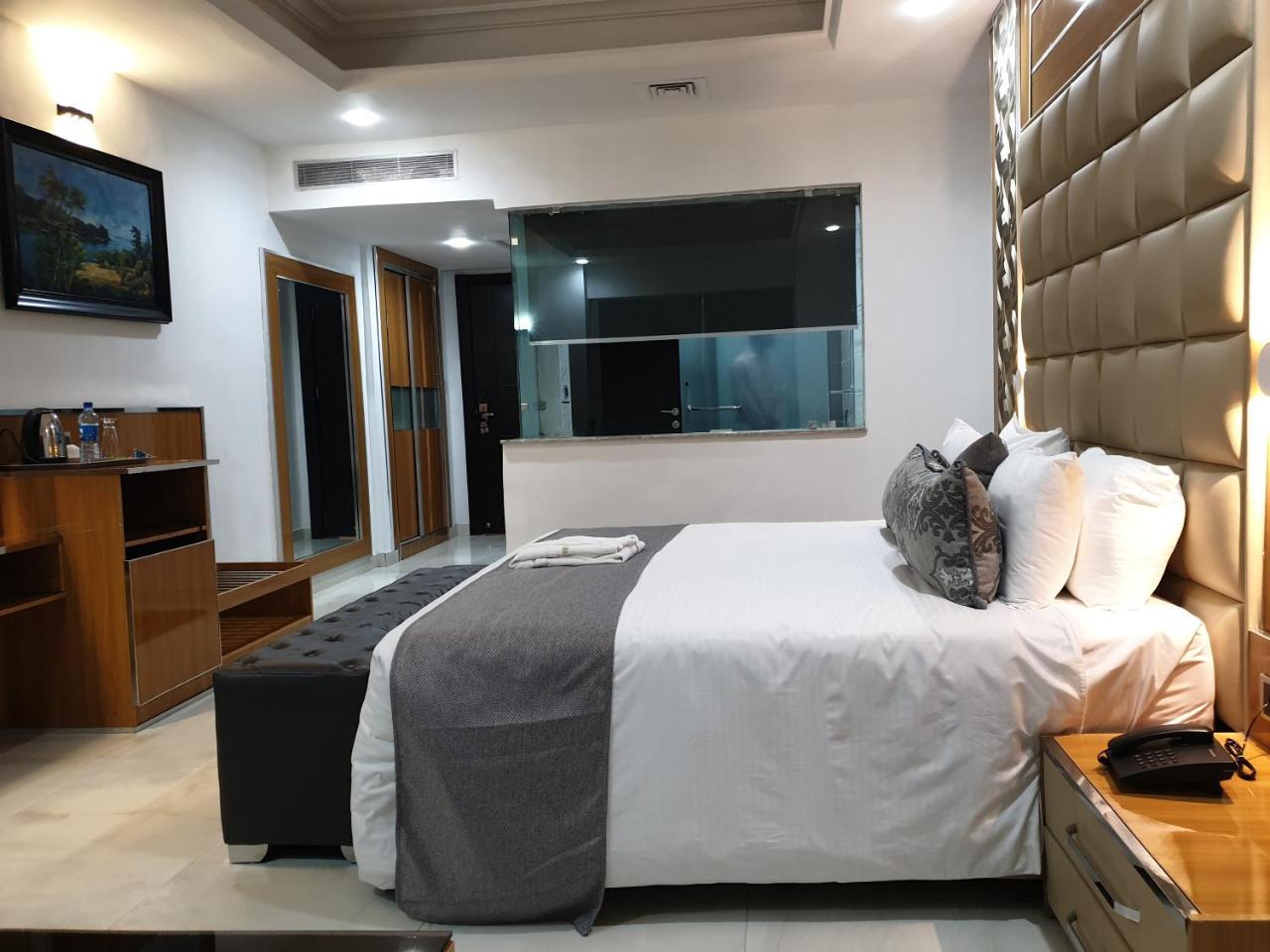 Caesar'S Luxury Hotel Lekki Buitenkant foto