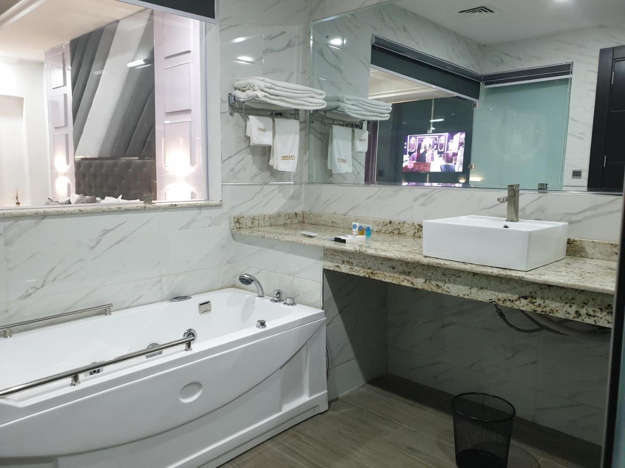 Caesar'S Luxury Hotel Lekki Buitenkant foto